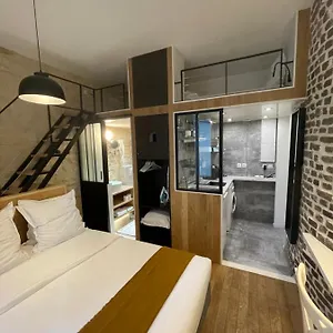 Cinq Diamants, Neuf Equipe Appartement